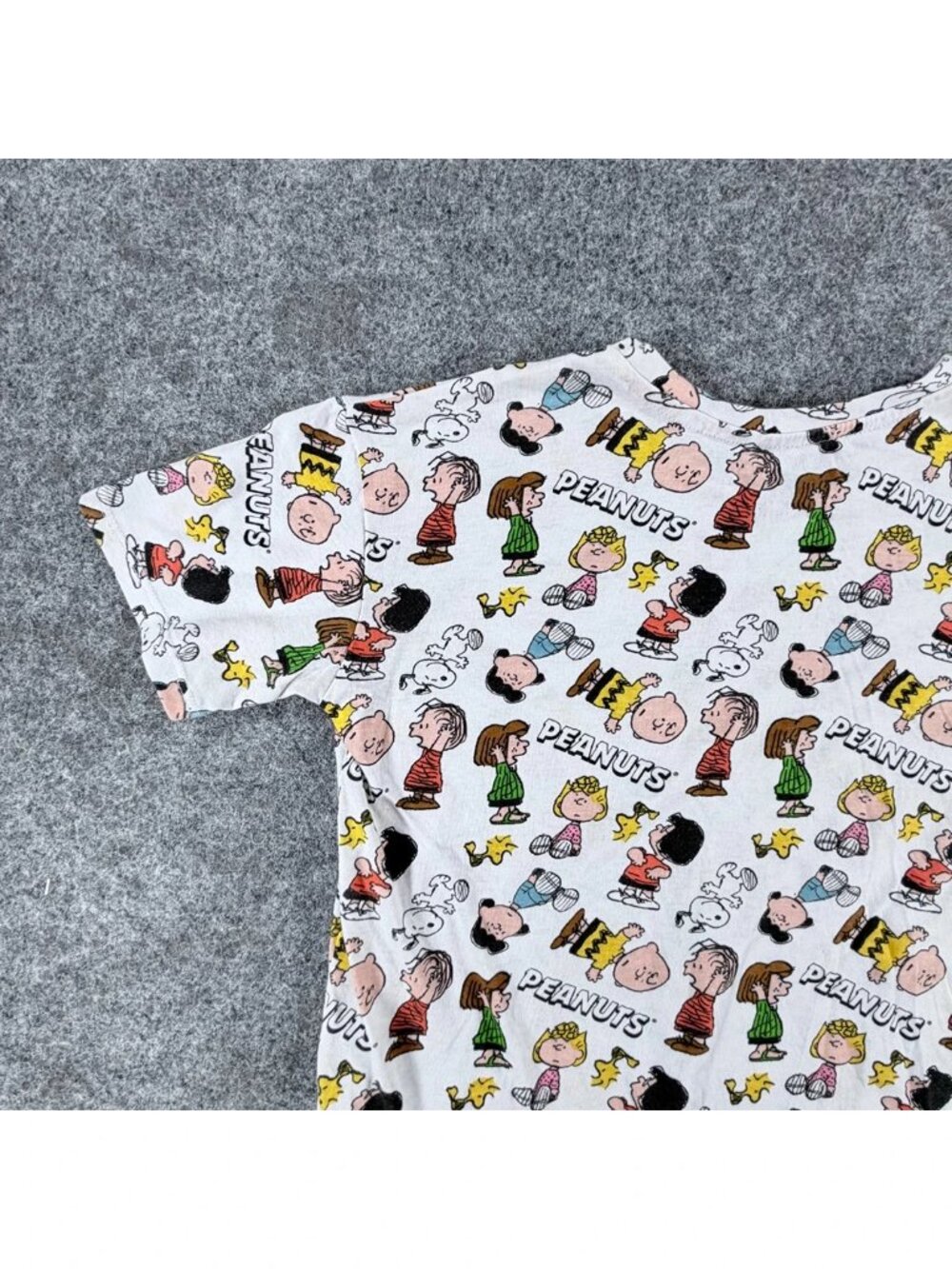 Peanuts Worldwide 2020 T-Shirt Kids M 7-9 White All Over Print Peanuts Character - Picture 4 of 16